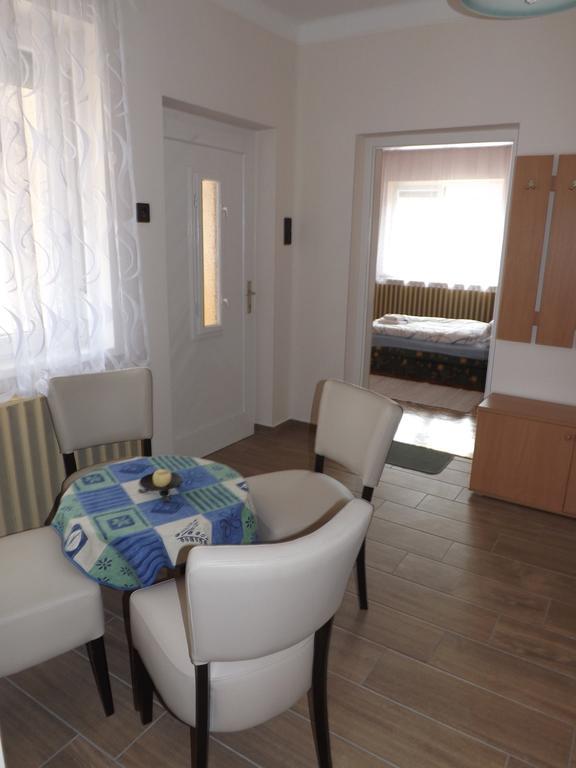 Fagyoengy Apartment Sarvar Room photo